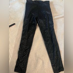 VS Sheer leg leopard print leggings!